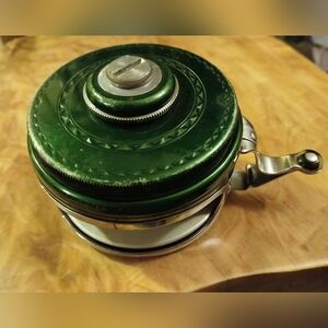 Shakespeare Silent Tru-Art Automatic Reel